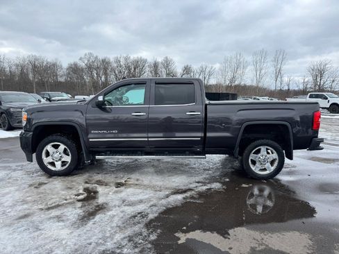 Used 2015 GMC Sierra 2500 Denali image 2