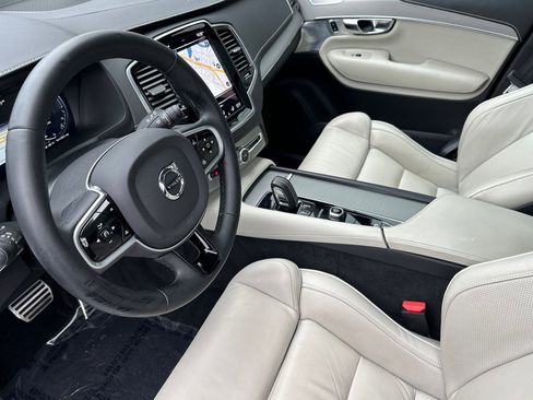 Certified 2022 Volvo XC90 T8 R-Design w/ Advanced Package image 14