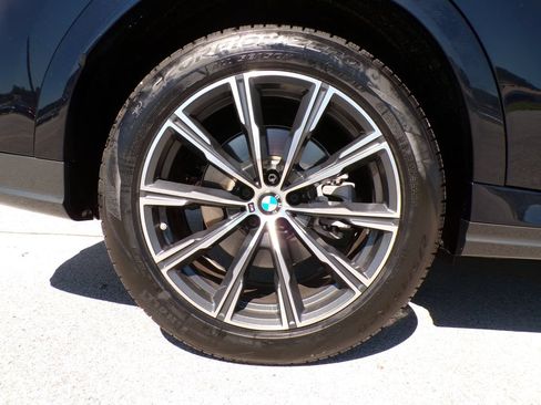 Used 2024 BMW X6 xDrive40i w/ Premium Package AWD/4WD image 19