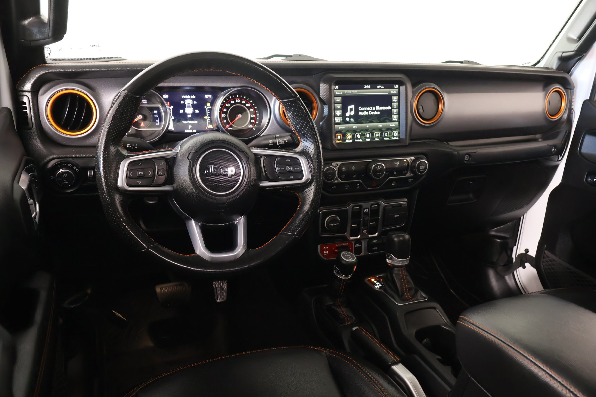 Used 2022 Jeep Gladiator Mojave w/ LED Lighting Group AWD/4WD image 2