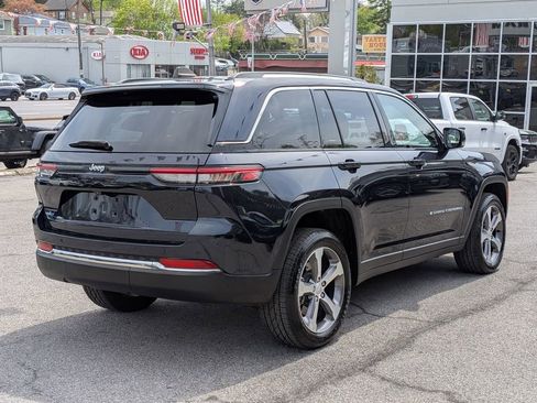 Used 2022 Jeep Grand Cherokee Limited 4xe image 6