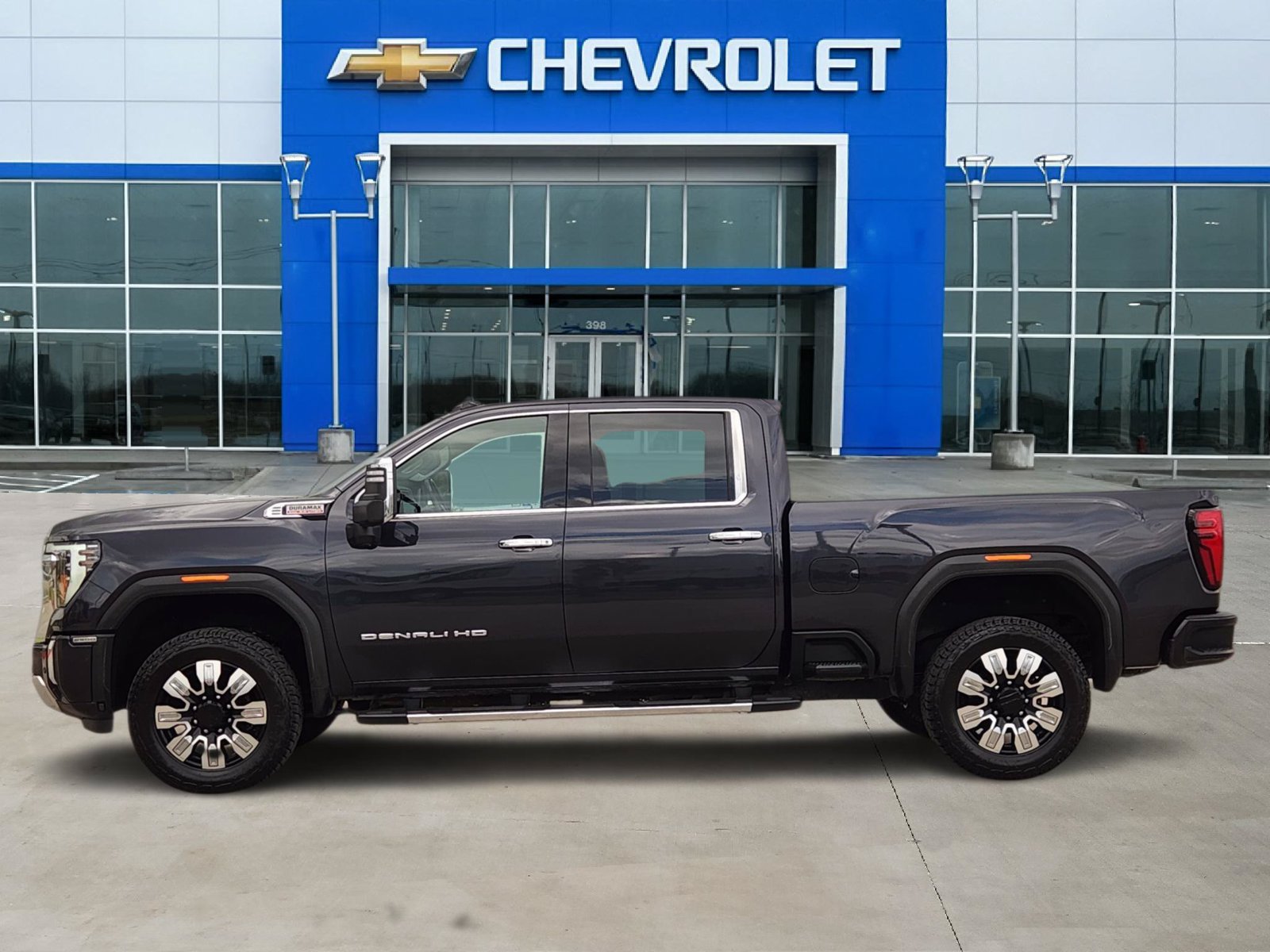 Certified 2024 GMC Sierra 2500 Denali w/ Denali Reserve Package AWD/4WD image 3