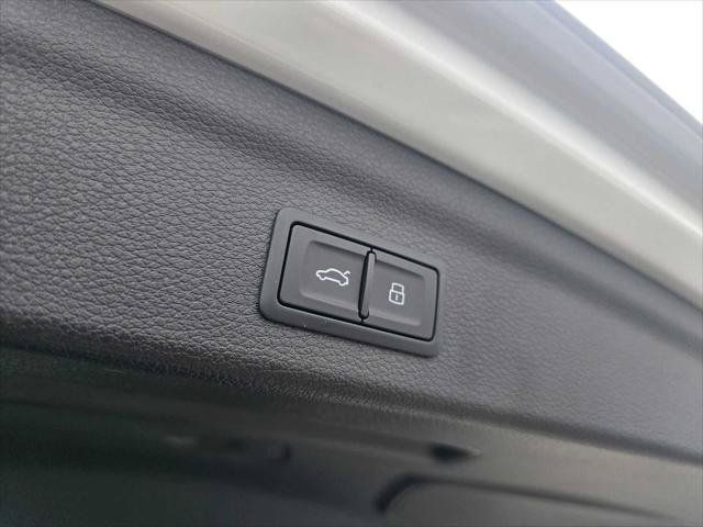 Used 2025 Audi Q3 2.0T Premium Plus w/ Premium Plus Package AWD/4WD image 15
