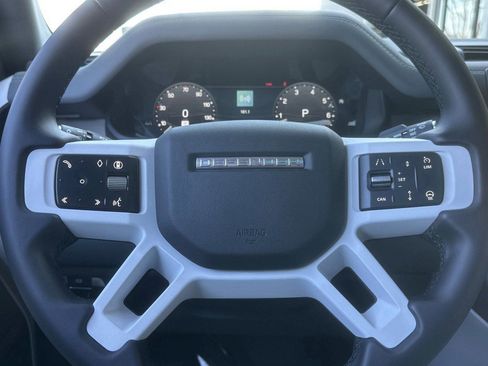 New 2026 Land Rover Defender 110 X-Dynamic SE image 16