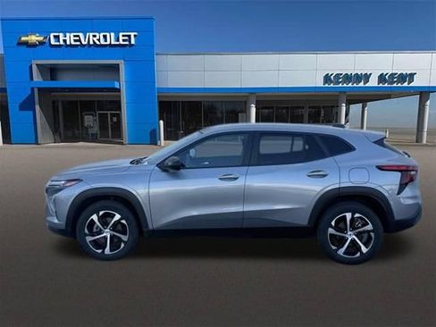 Used 2025 Chevrolet Trax RS w/ Driver Confidence Package FWD image 25