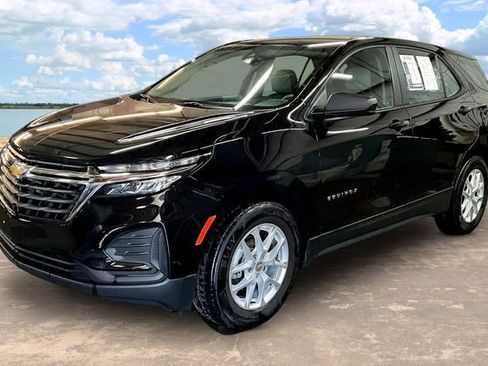 Used 2024 Chevrolet Equinox LS image 3