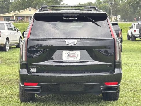 Used 2024 Cadillac Escalade Sport w/ Touring Package AWD/4WD image 8