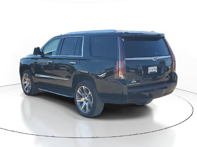 Used 2017 Cadillac Escalade Luxury AWD/4WD image 3
