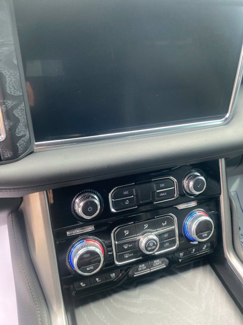 Used 2022 GMC Yukon Denali RWD image 7