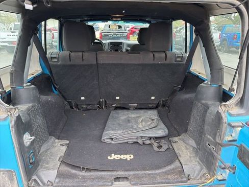 Used 2017 Jeep Wrangler Unlimited Sport w/ Connectivity Group image 14