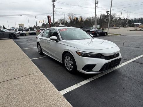 Used 2023 Honda Civic LX image 4
