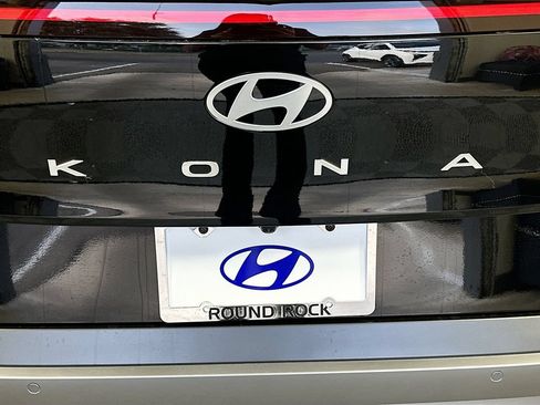 New 2026 Hyundai Kona Limited FWD image 21