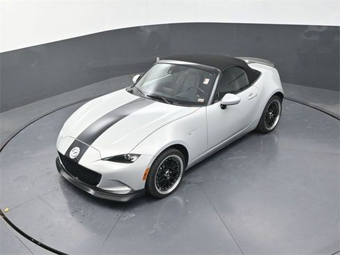 Used 2016 MAZDA MX-5 Miata Grand Touring image 17