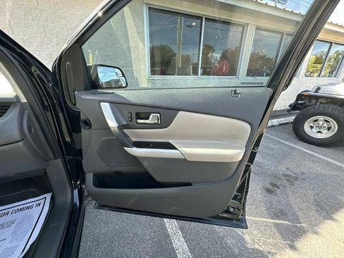 Used 2013 Ford Edge SE image 17