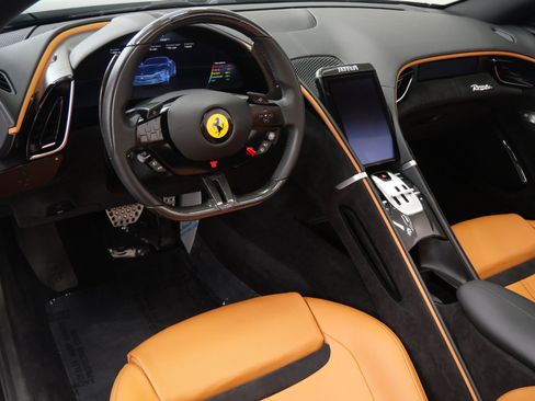 Used 2025 Ferrari Roma Spider RWD image 13