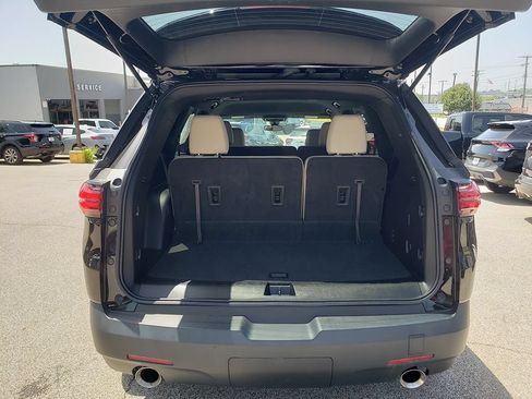 Used 2023 Chevrolet Traverse LS w/ Safety Package AWD/4WD image 16