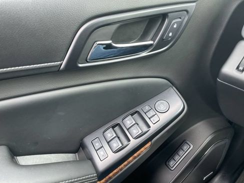 Used 2017 Chevrolet Suburban Premier AWD/4WD image 13