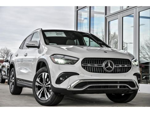 New 2026 Mercedes-Benz GLA 250 4MATIC image 1