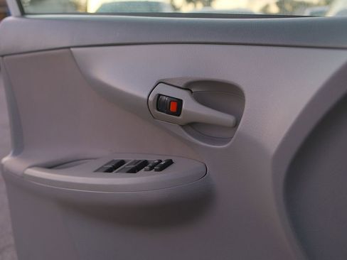 Used 2009 Toyota Corolla LE image 12