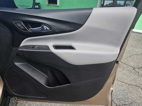 Used 2018 Chevrolet Equinox LS FWD image 24