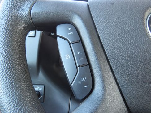 Used 2023 GMC Savana 2500 w/ Driver Convenience Package image 16