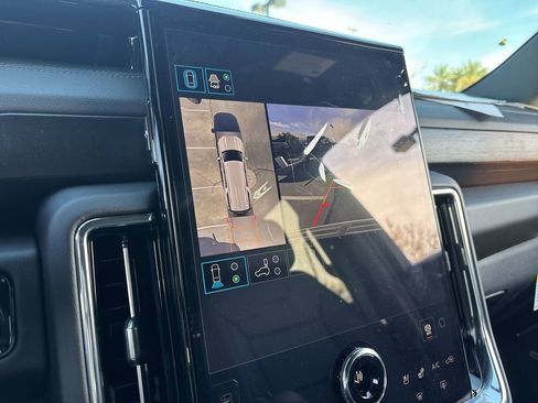 New 2026 GMC Yukon XL Denali AWD/4WD image 15