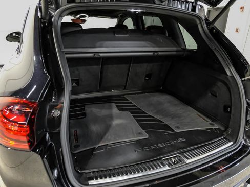 Used 2016 Porsche Cayenne Turbo S image 64