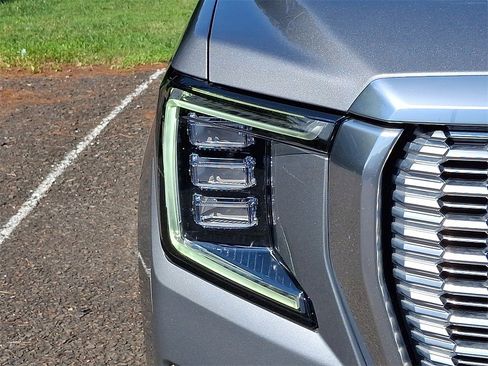 Certified 2023 GMC Yukon Denali w/ Denali Reserve Package image 9