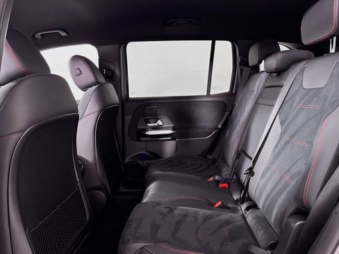 Used 2023 Mercedes-Benz EQB 300 4MATIC image 8