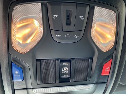 Used 2024 RAM 2500 Tradesman w/ Safety Group image 26