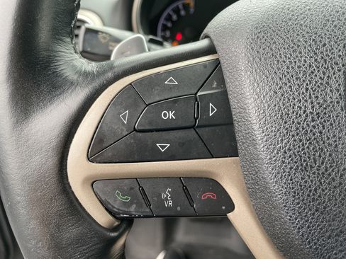 Used 2015 Jeep Grand Cherokee Limited w/ Luxury Group II image 43