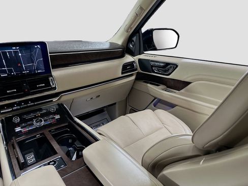 Used 2019 Lincoln Navigator Reserve w/ Cargo Package image 25