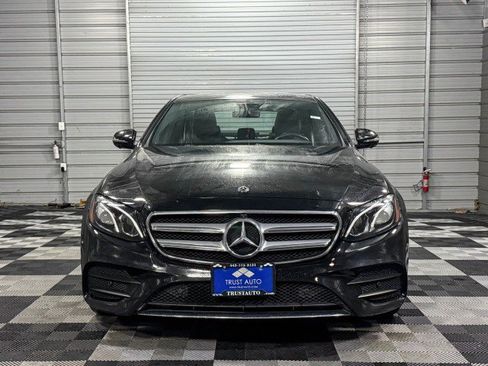 Used 2019 Mercedes-Benz E 300 E 300 4MATIC AWD Luxury Sedan image 3