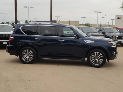 Certified 2023 Nissan Armada SL w/ Captain's Chairs Package RWD image 4