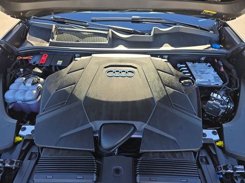 Used 2025 Audi Q8 Premium Plus image 31
