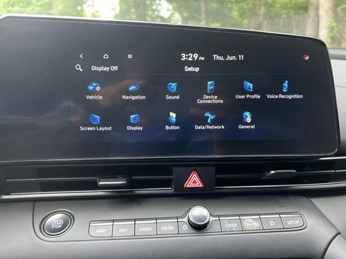 Used 2025 Hyundai Elantra SEL FWD image 19