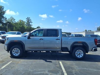 New 2025 GMC Sierra 2500 Pro