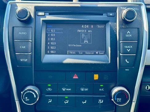 Used 2017 Toyota Camry SE w/ Protection Package (Q2) FWD image 14
