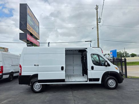 Used 2025 RAM ProMaster 3500 w/ Convenience Group FWD image 5