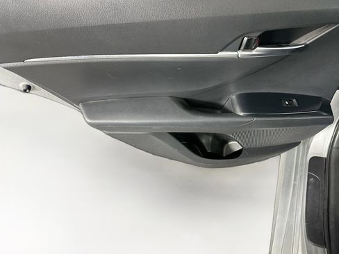 Used 2018 Toyota Camry LE FWD image 24