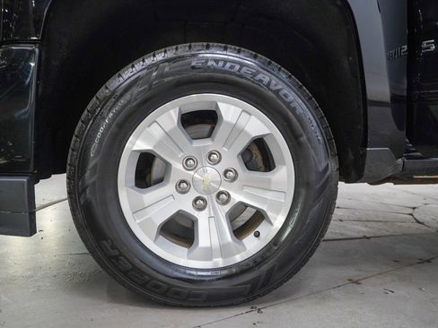 Used 2017 Chevrolet Silverado 1500 LT w/ All Star Edition AWD/4WD image 30