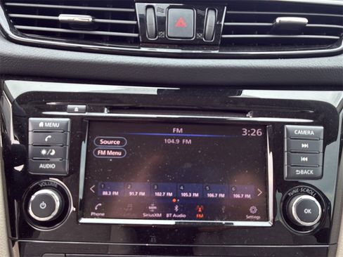 Used 2021 Nissan Rogue Sport SV image 30