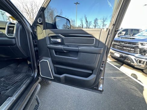 Used 2022 RAM 2500 Laramie image 13