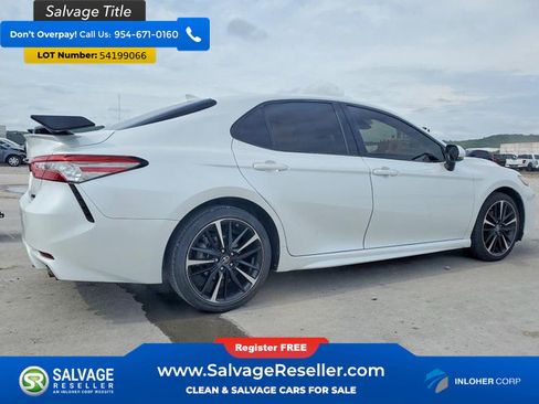 Used 2019 Toyota Camry XSE FWD image 4