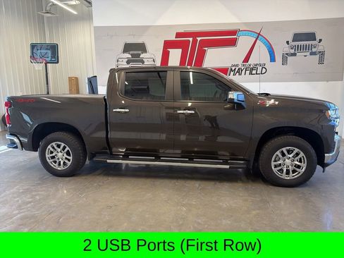 Used 2021 Chevrolet Silverado 1500 LT w/ Z71 Off-Road Package AWD/4WD image 2