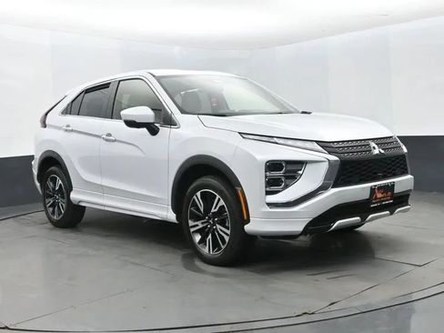 Used 2025 Mitsubishi Eclipse Cross SEL image 2