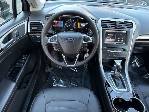 Used 2015 Ford Fusion SE w/ Equipment Group 202A image 18