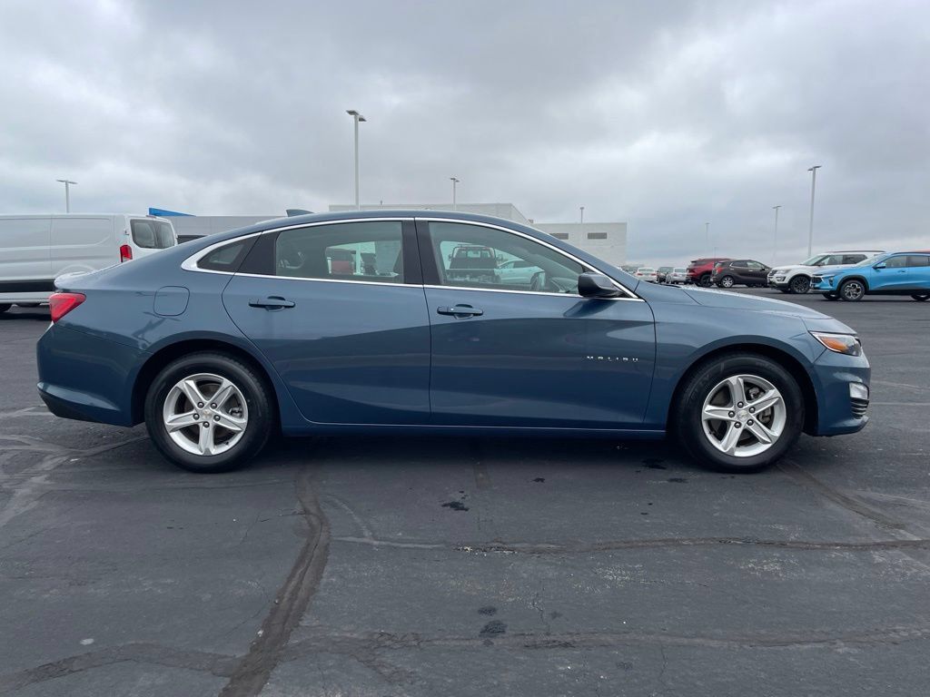 Used 2024 Chevrolet Malibu LT FWD image 6