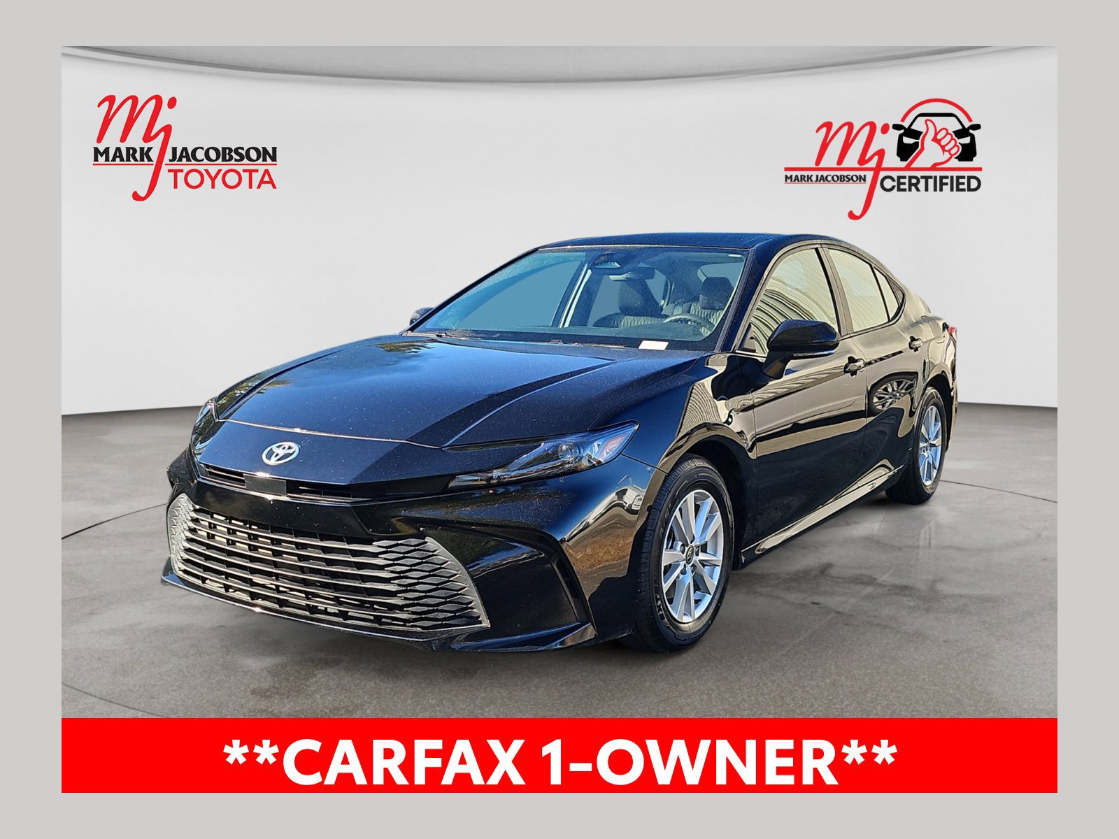 Used 2025 Toyota Camry LE FWD image 1