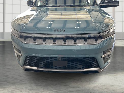 New 2026 Jeep Grand Wagoneer 4WD image 22